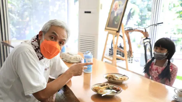 Ganjar Pranowo dan Bunga Salsabila (Twitter/ kominfo_jtg)