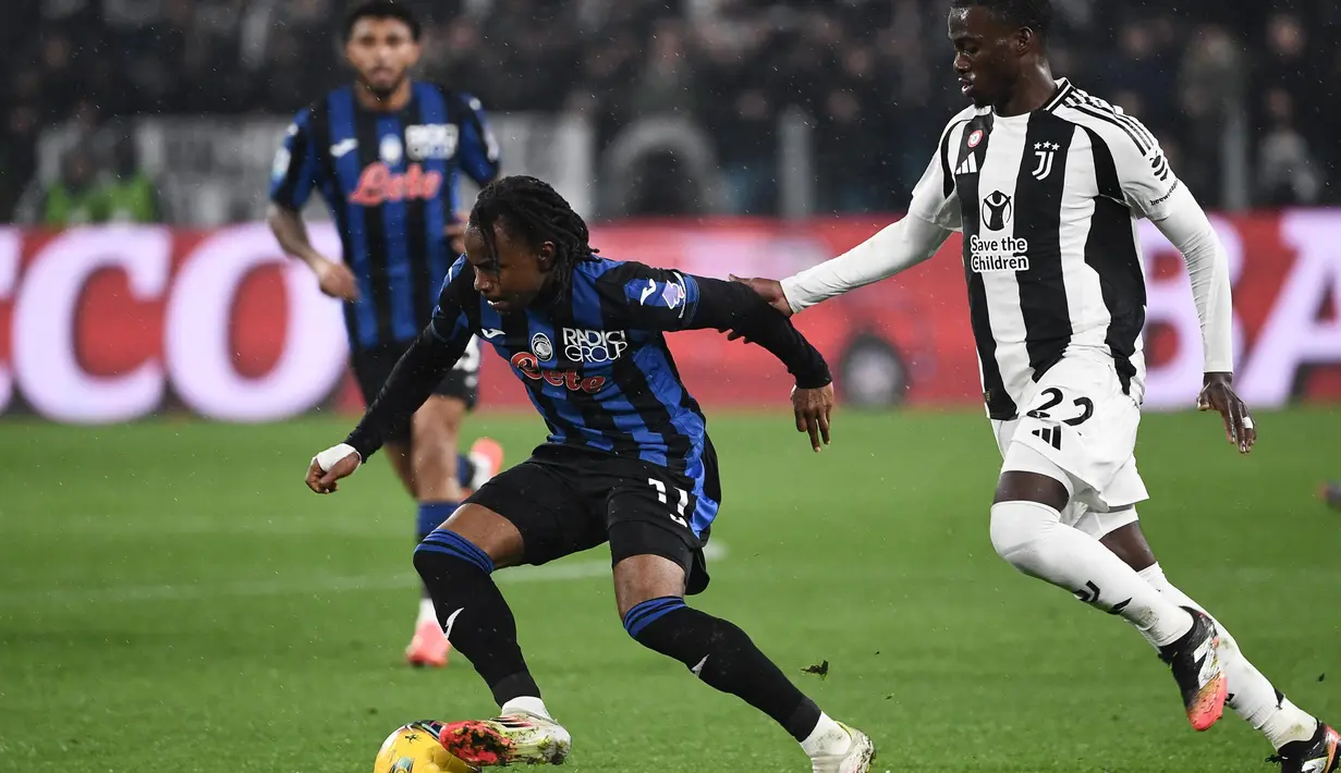 Laga antara Juventus melawan Atalanta berlangsung ketat dan sengit. (Isabella BONOTTO/AFP)