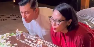 Anjasmara dan Dian Nitami rayakan 25 tahun pernikahan. [Foto: Instagram/anjasmara]