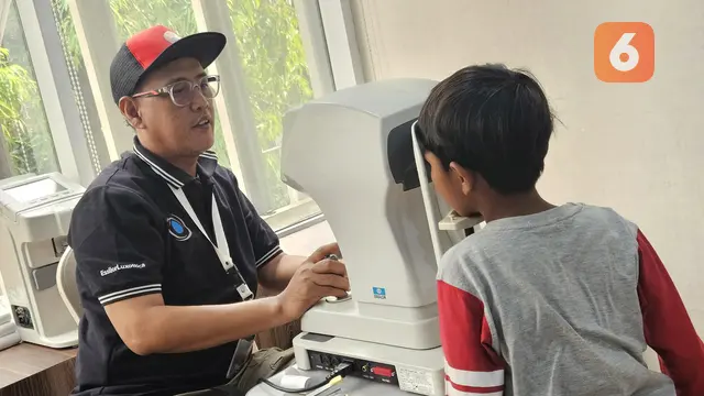 Mata Minus Anak, Miopia, Cek Mata, Kacamata oleh Aditya Eka Prawira (Foto: Aditya Eka Prawira/Liputan6.com))