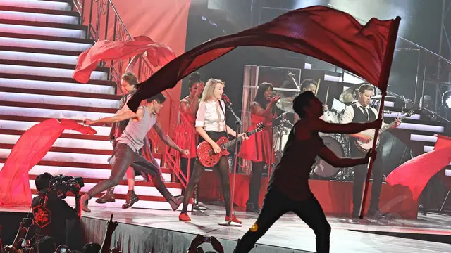 Aksi Taylor Swift Histeriskan Penonton