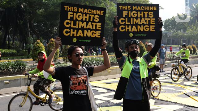 FOTO: Aktivis Peringati Hari Lingkungan Hidup dan Sepeda Sedunia
