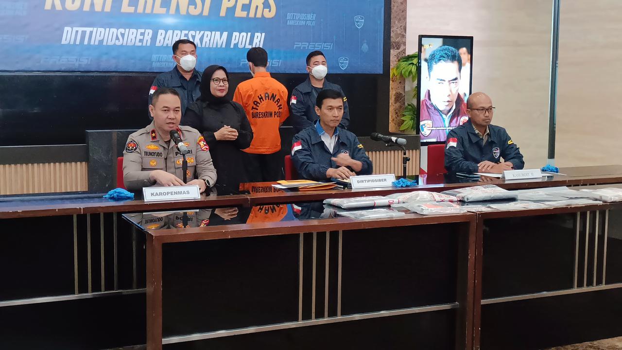 Bareskrim Polri menggelar konferensi pers mengenai kasus peretasan dan penjualan data BKN pada Selasa (24/9/2024).