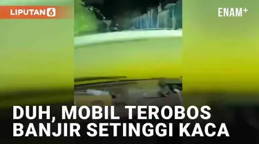 Aksi nekat dipertontonkan pengguna mobil di tengah banjir. Bila umumnya pengendara memutar arah saat bertemu banjir yang tinggi. Berbeda dengan pemobil berikut yang justru nekat menerobos banjir setinggi kaca mobil. Air pun masuk menggenangi kabin mo...