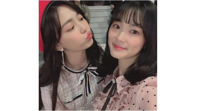 Momen Manis Pemain Extraordinary You di Luar Syuting (sumber: instagram/mbcdrama_now)