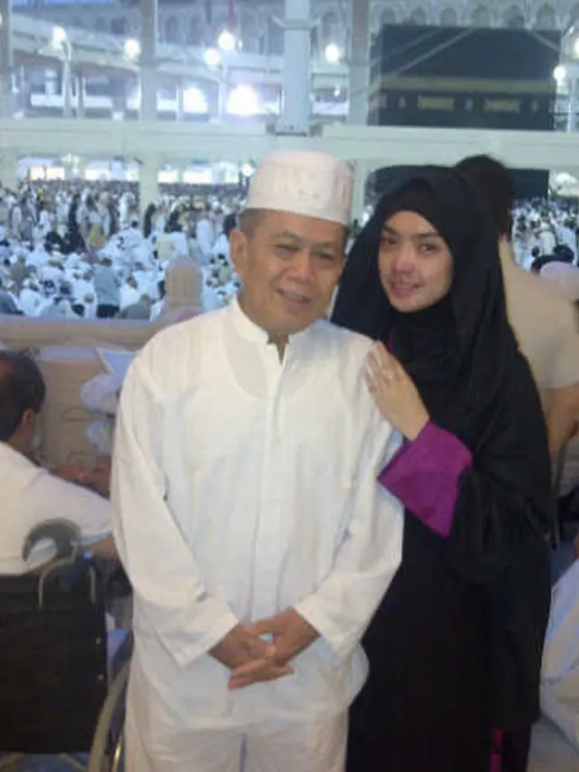 Ingrid Kansil dan suami yang selalu mesra