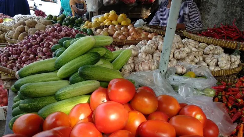 Pantauan harga pangan di Pasar Kebayoran Lama, Jakarta Selatan. Foto: Liputan6.com/Maulandy