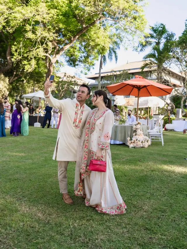 Pesona Elegan Nagita Slavina Hadiri Kondangan Berbalut Kurta dan Lehenga Floral, Terlihat Mewah dengan Tas Branded
