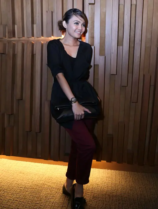 Rina dan Fakhrul Razi mulai dekat saat keduanya terlibat di acara D'Academy Asia. (Nurwahyunan/Bintang.com)