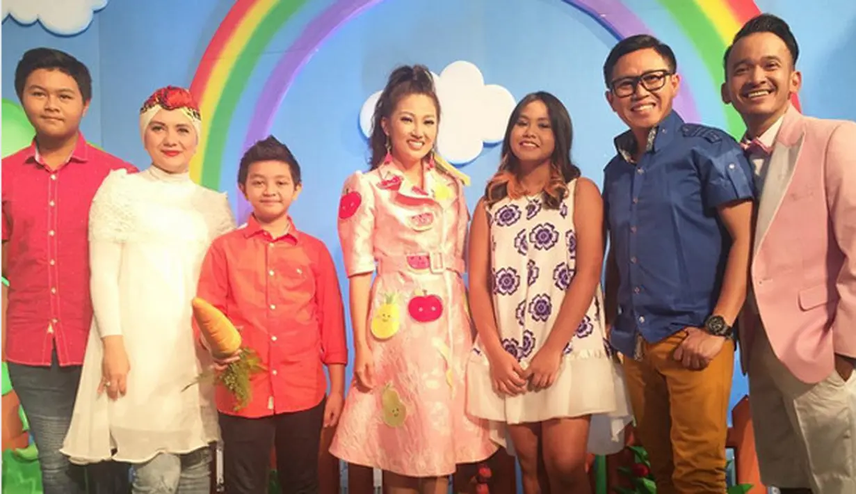 "Cuma Ayu bilang sama saya ingin istirahat dulu, capek karena dia kemarin juga baru pulang dari Selandia Baru. Jadi dia mau istirahat dulu, ya sudah enggak apa-apa," kata Eko Patrio. (Instagram/ekopatriosuper)