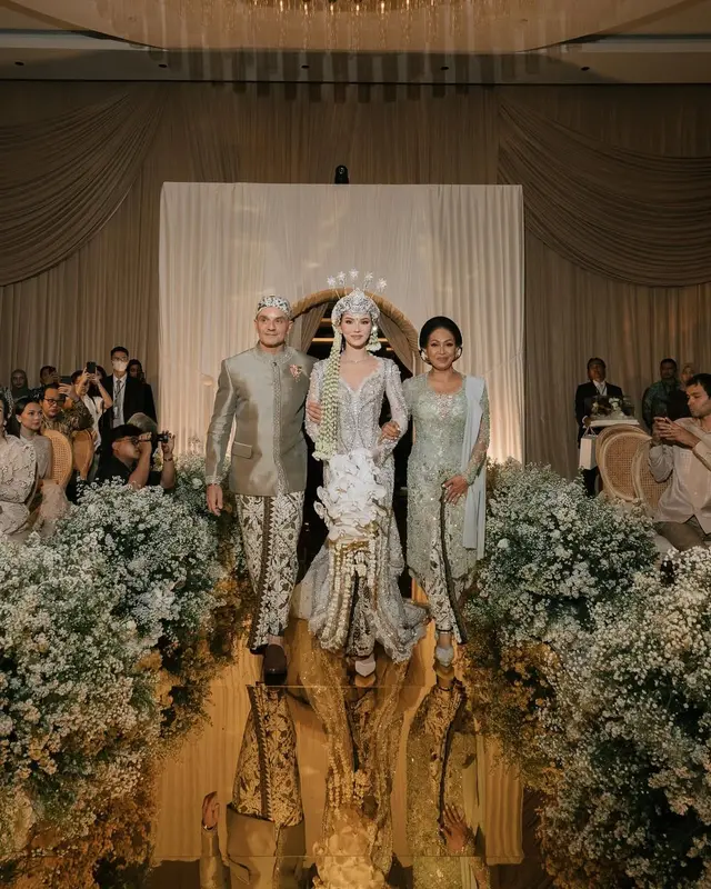 17 Tahun cerai tapi tetap kompak, intip 8 potret kebersamaan orang tua Alyssa Daguise usai berpisah