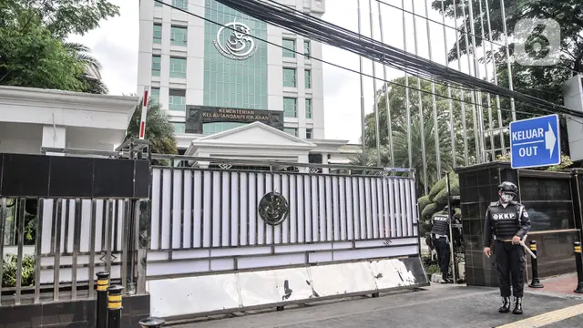 Penjagaan Ketat Gedung KKP usai OTT Menteri Edhy Prabowo