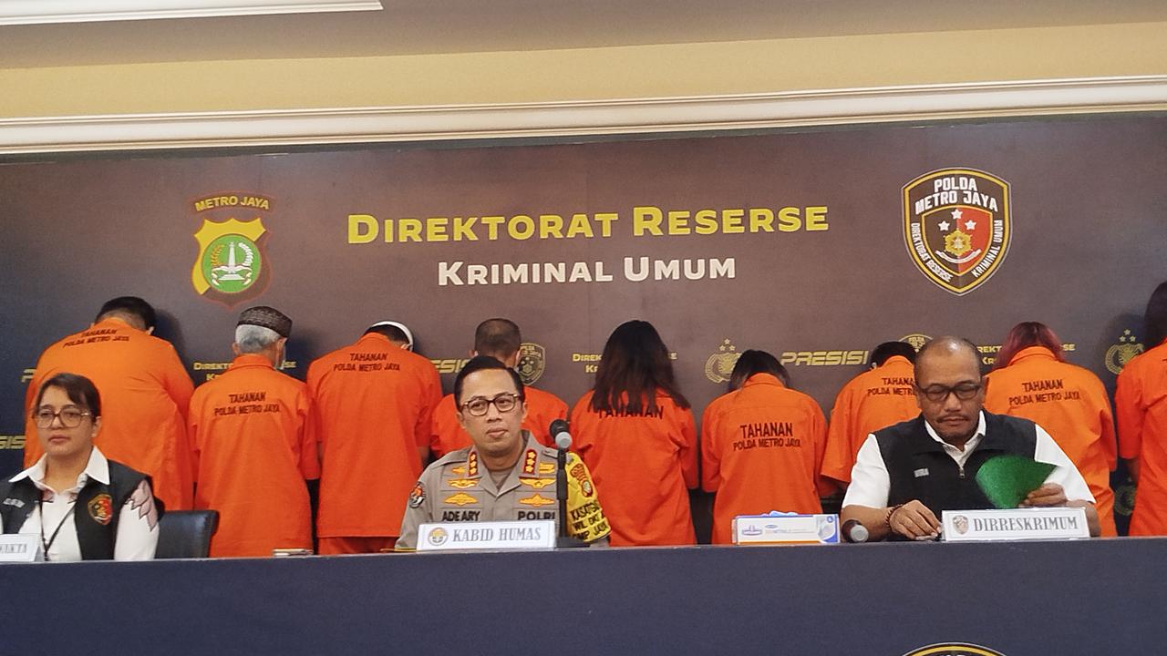 Polda Metro Jaya merilis kasus Tindak Pidana Perdagangan Orang (TPPO) berkedok pernikahan, Jumat (6/12/2024). Sembilan orang ditangkap dan ditetapkan tersangka. (Liputan6.com/Ady Anugrahadi)