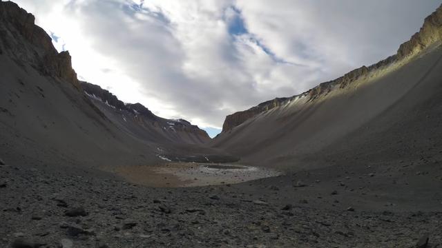 Kolam Don Juan di Antartika