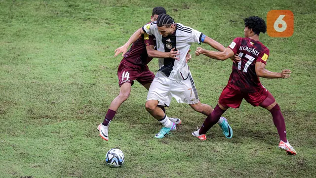 Foto: Pasukan Christian Wueck Tak Terkalahkan di Fase Grup Piala Dunia U-17 2023, Ini Dia Aksinya saat Melawan Venezuela di Laga Pamungkas