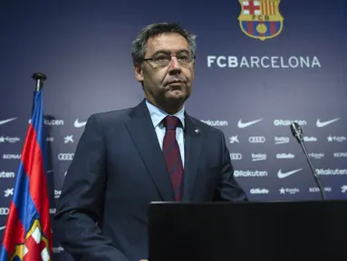 Mantan Presiden Barcelona Josep Maria Bartomeu adalah sosok yang dinilai paling bertanggung jawab atas redupnya reputasi dan prestasi Barcelona. Saat menjabat Presiden Klub, sederet dosa diperbuatnya yang berimbas pada penampilan buruk Bracelona. (AFP/Josep Lago)