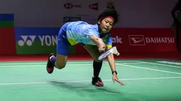 Pada game kedua permainan Putri Kusuma Wardani yang mulai terkuras staminanya perlahan mampu dijinakkan An Se Young. Hingga akhirnya Putri KW menyerah mudah 7-21. (Bola.com/Bagaskara Lazuardi)