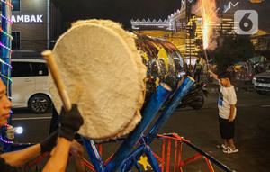 Malam takbiran adalah salah satu tradisi yang dilakukan menjelang perayaan Hari Raya Idul Fitri atau Lebaran. (Liputan6.com/Faizal Fanani)
