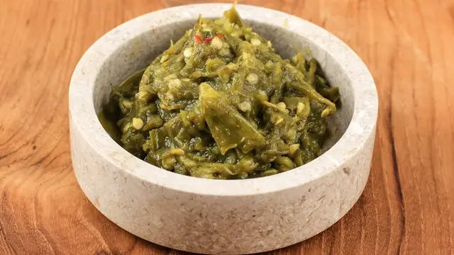 Rahasia Sambal Hijau Tetap Segar dan Tidak Pucat, Begini Triknya