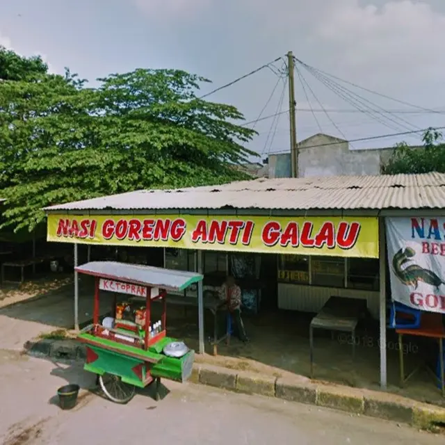 6 Nama Warung Nasi Goreng Ini Nyeleneh, Bikin Pembeli Jadi Mikir