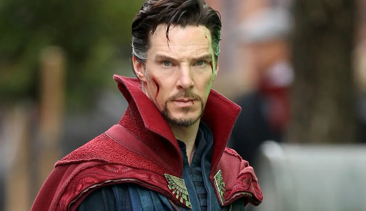 Hal itu tentu saja agar ceritanya tak bocor ke khalayak. Namun Benedict Cumberbatch berhasil membaca semua naskah Infinity War. (TooFab's)