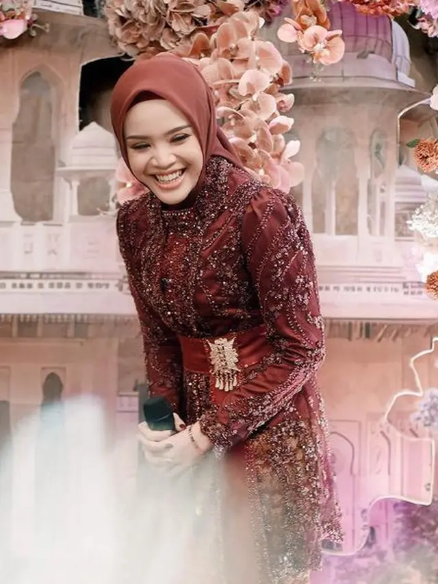 Dea Sahirah Calon Istri Chand Kelvin. [@thepotomoto]