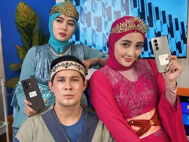 Saat melakukan siaran langsung untuk menjual HP, Afdhal Yusman, Penty dan Lisda Oxalis tampil mengenakan baju kolosal. Penampilan mereka yang tidak biasa ini sontak membuat warganet nostalgia dengan penampilan mereka kala masih menjadi artis Genta Buana. (Liputan6.com/IG/@afdhal_yusman)