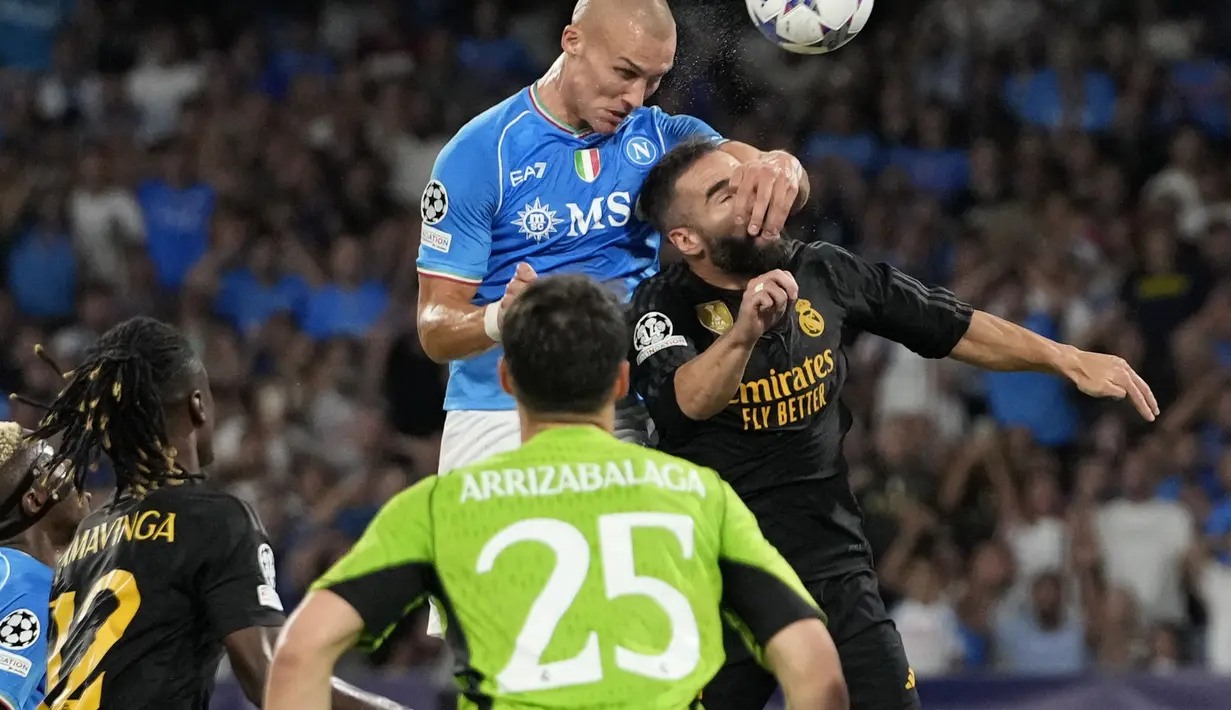 Sementara Napoli mencetak gol melalui Ostigard (19') dan penalti dari Zielinski (54'). (AP Photo/Alessandra Tarantino)