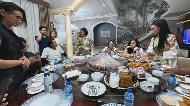 Potret Ruang Makan Rumah Kris Dayanti