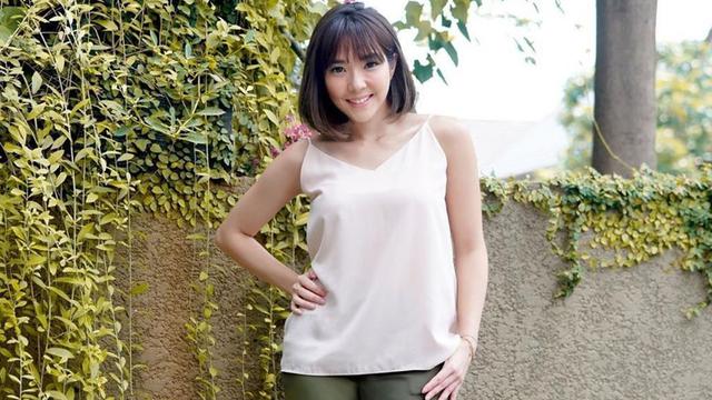 FOTO: Gaya Gisella Anastasia saat Pakai Baju Putih, Menawan