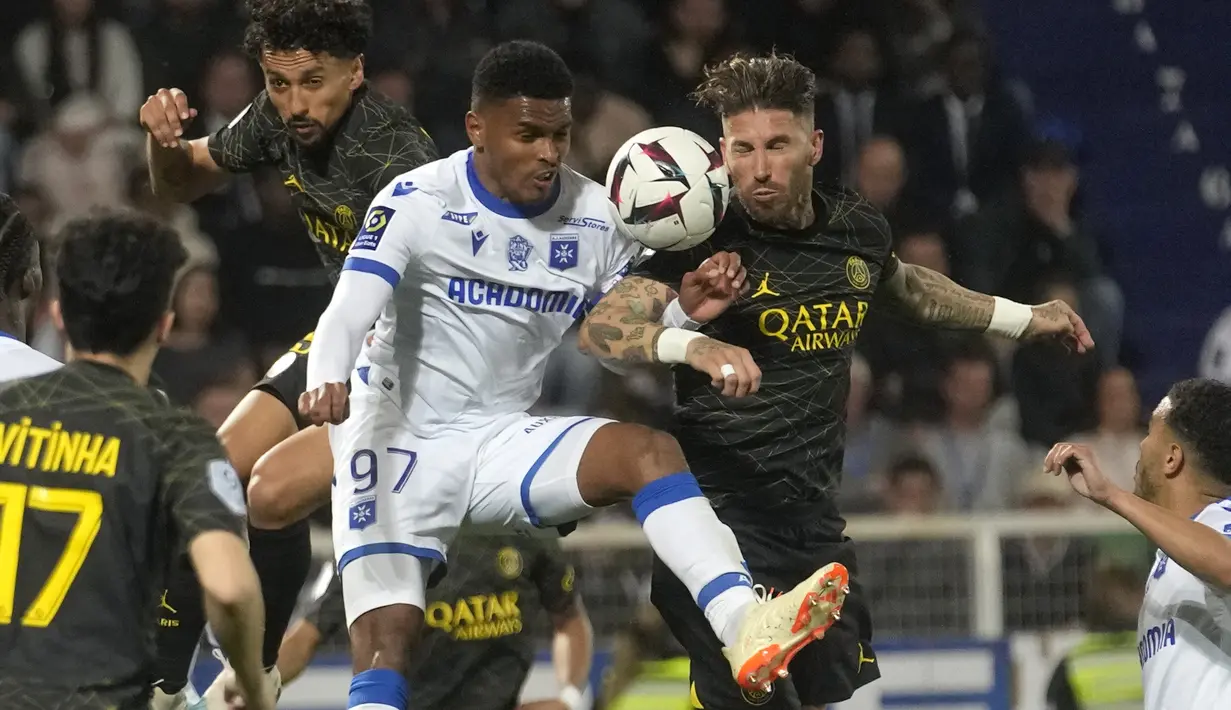 Dengan dua laga tersisa di musim ini, PSG hanya perlu mengamankan satu poin di laga berikutnya untuk memastikan diri jadi juara Liga Prancis. (AP Photo/Thibault Camus)