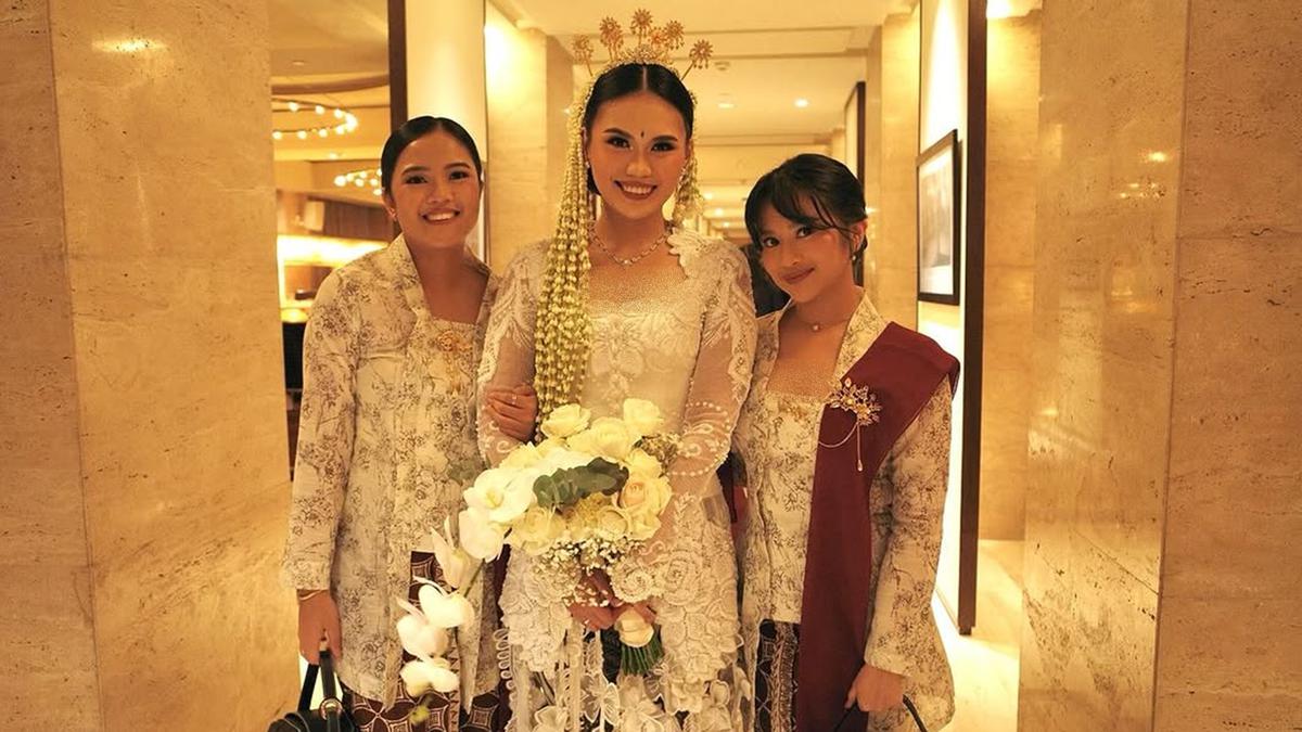 Gaya Adira Kania Putri Ikke Nurjanah Jadi Bridesmaid, Anggun Pakai Kebaya