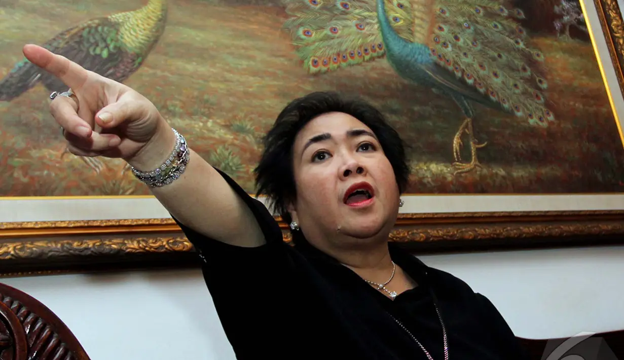 Rachmawati Soekarno Putri memberikan kerterangan Persnya di Kediamannya, Jalan Jati Padang, Pasar Minggu, Jakarta Selatan, Rabu (15/10/2014) (Liputan6.com/Johan Tallo)