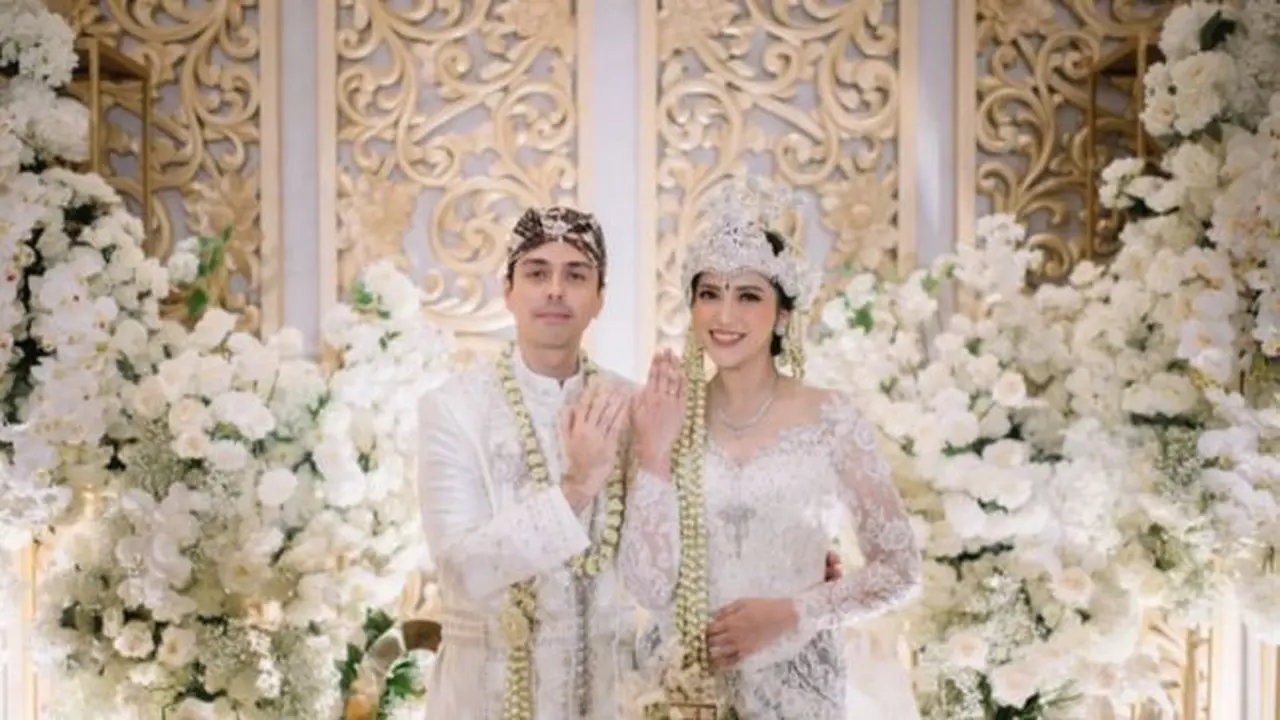 Potret Pernikahan Dewi Paramita 'Mici' dan Donnie di Jakarta (credit: https://www.instagram.com/imagenic/)