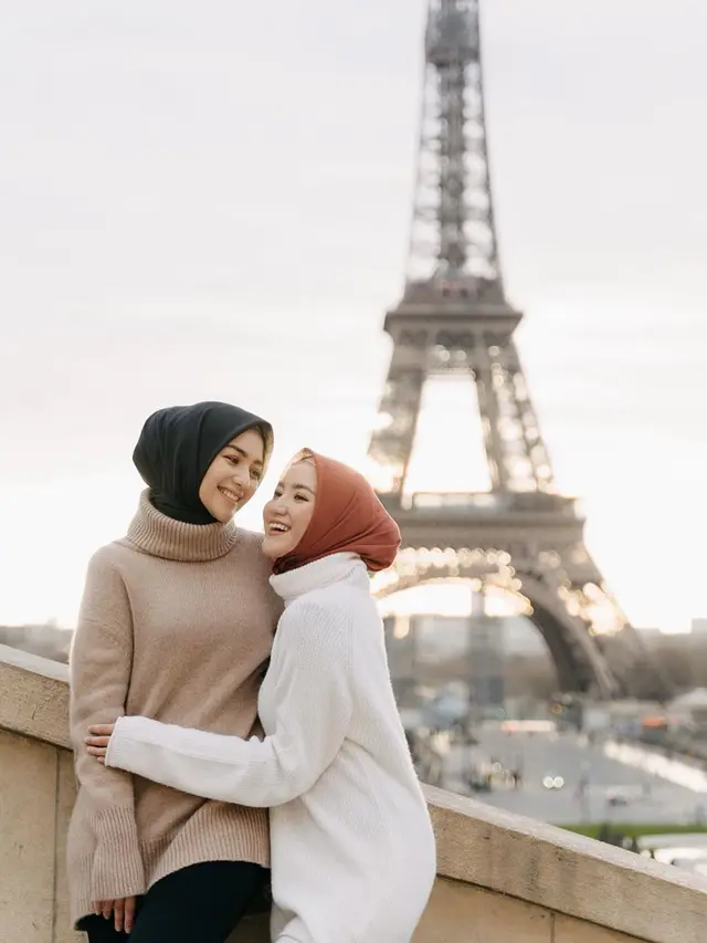 7 Potret Citra Kirana dan Erica Putri saat Pakai Baju Kembar, Curi Perhatian