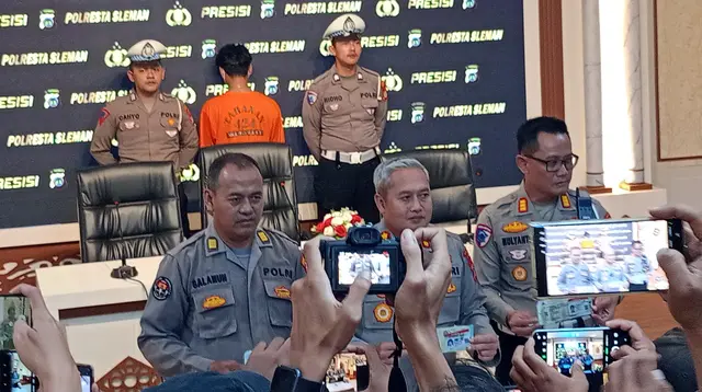 Kapolresta Sleman Kombes Edy Setyanto Erning Wibowo saat pengumuman penetapan pengemudi BMW CCP sebagai tersangka, Rabu (28/5/2025). (Kukuh Setyono).