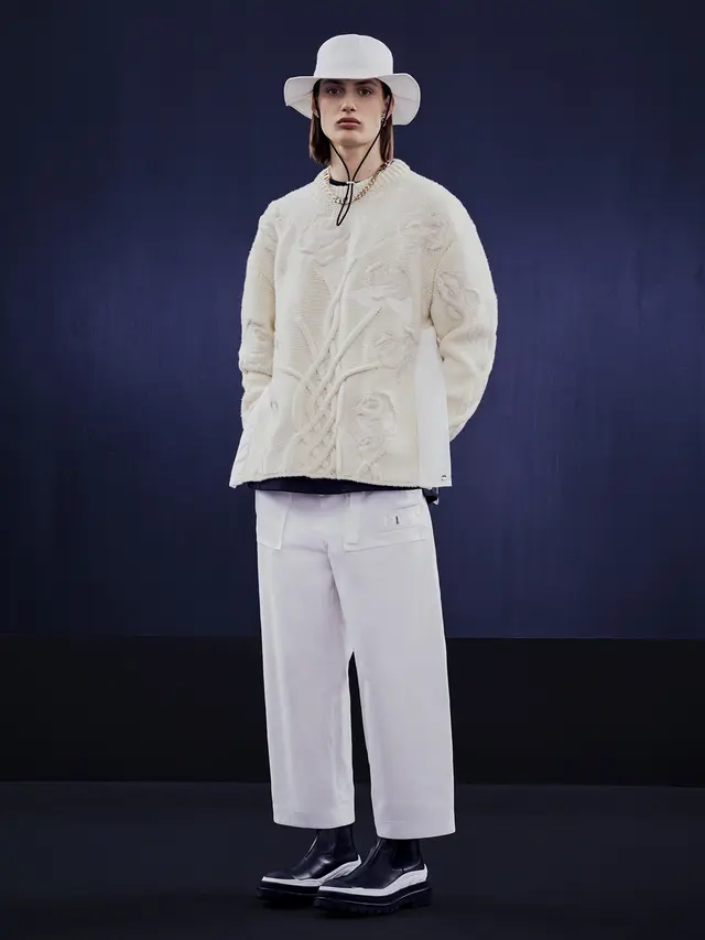 Koleksi Kapsul DIOR AND SACAI