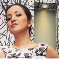 Andi Soraya dan Rudy Sutopo sudah tidak tinggal satu rumah lagi, sebelum kisruh rumah tangganya terjadi. Apa penyebab dari perceraian Andi?