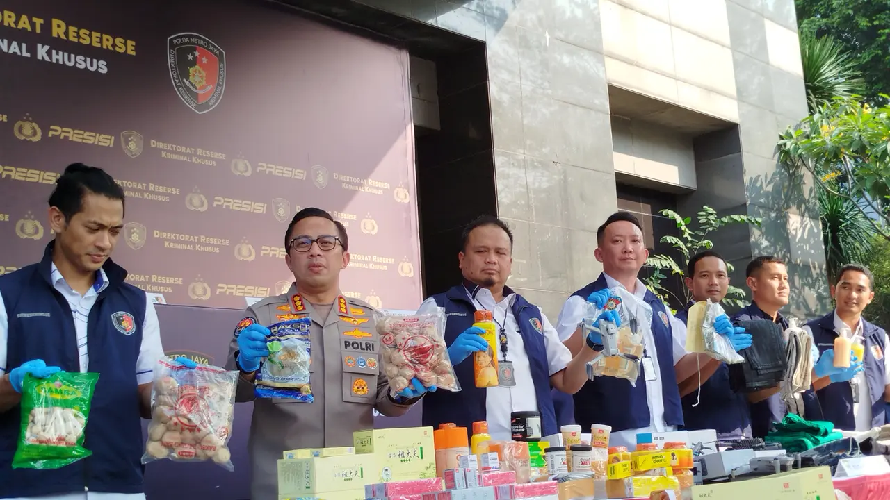 Polda Metro Jaya Menetapkan 8 Tersangka Kejahatan Industri dan Perdagangan