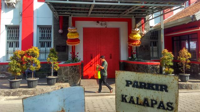 Lapas Sukamiskin, Bandung, Jakarta.