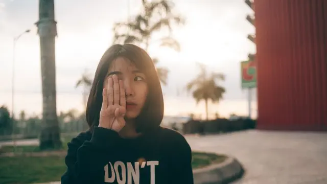 Biar Damai Semua, Lakukan Hal Ini Kalau Pacarmu Punya Sahabat Cewek!