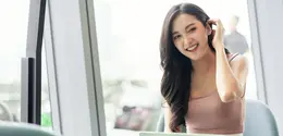 Ilustrasi cantik bikin jatuh cinta/copyright freepik.com/lifestylememory