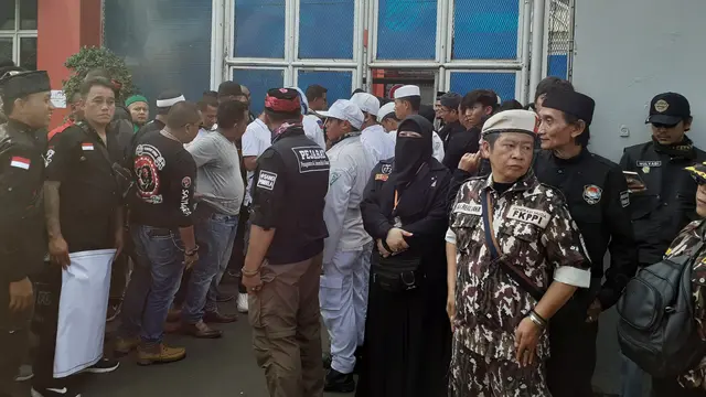 6 Momen Kebebasan Ahmad Dhani dari Penjara, Dijemput Mulan Jameela