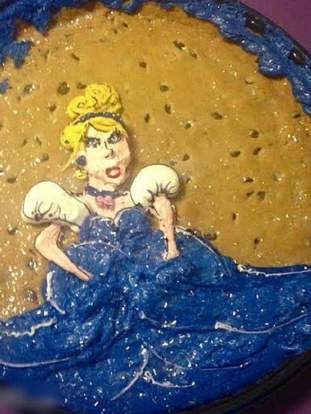 Tak Sesuai Ekspektasi, 6 Potret Desain Kue Ini Bikin Senyum Kecut