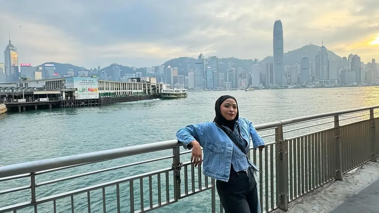 6 Gaya Berhijab Tantri Kotak yang Bisa Jadi Inspirasi Bagi Para Hijabers