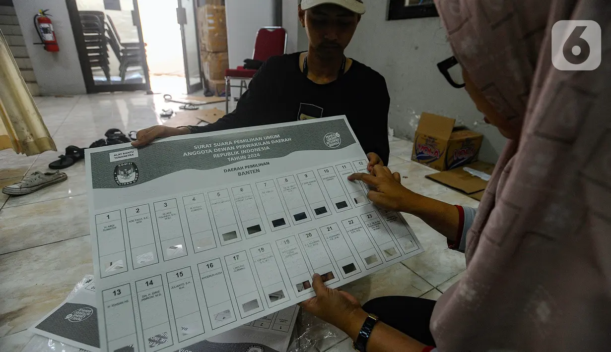 Tampilan alat bantu khusus penyandang disabilitas tunanetra untuk Pemilu 2024. (merdeka.com/Arie Basuki)