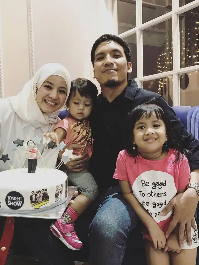 [Bintang] Natasha Rizky dan Desta