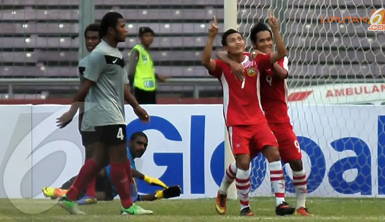 Para pemain Laos melakukan selebrasi usai mencetak gol ke gawang Papua Nugini (Liputan6.com/Helmi Fithriansyah) 