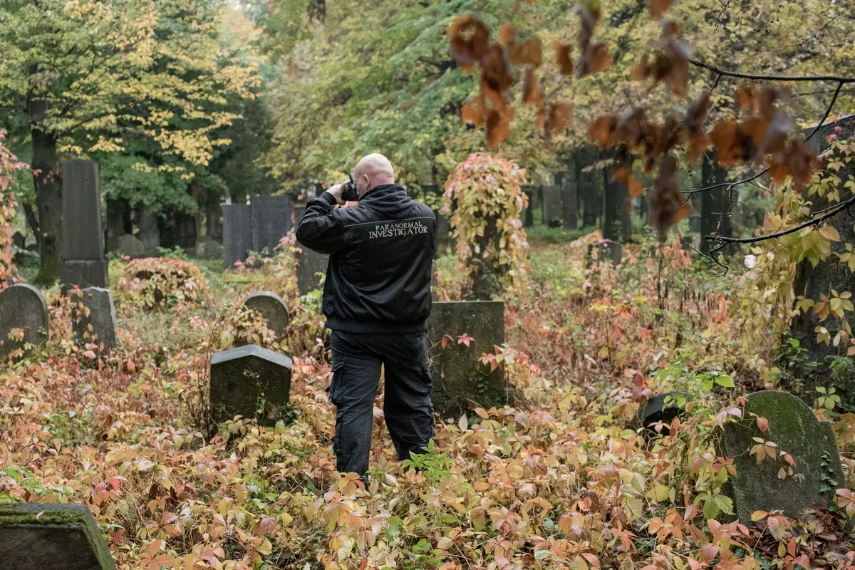 20161117-Aksi Para Pemburu Hantu di Pemakaman-Austria