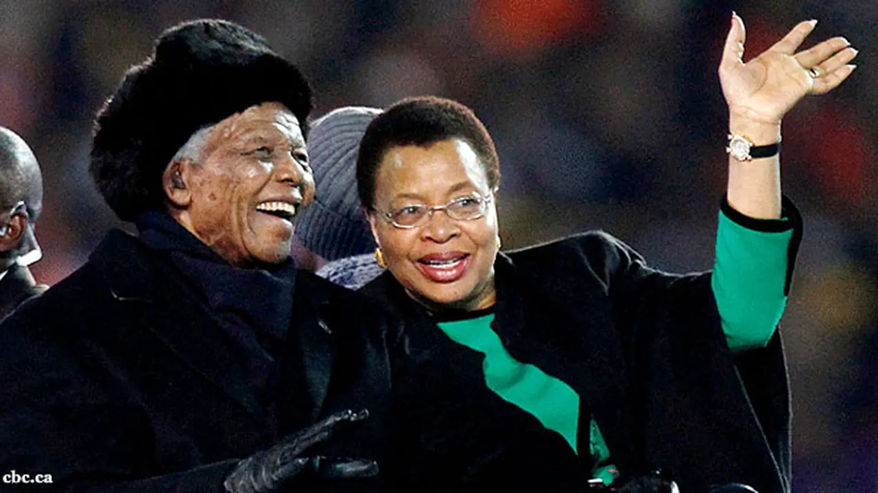 mandela-istri-130708-b.jpg